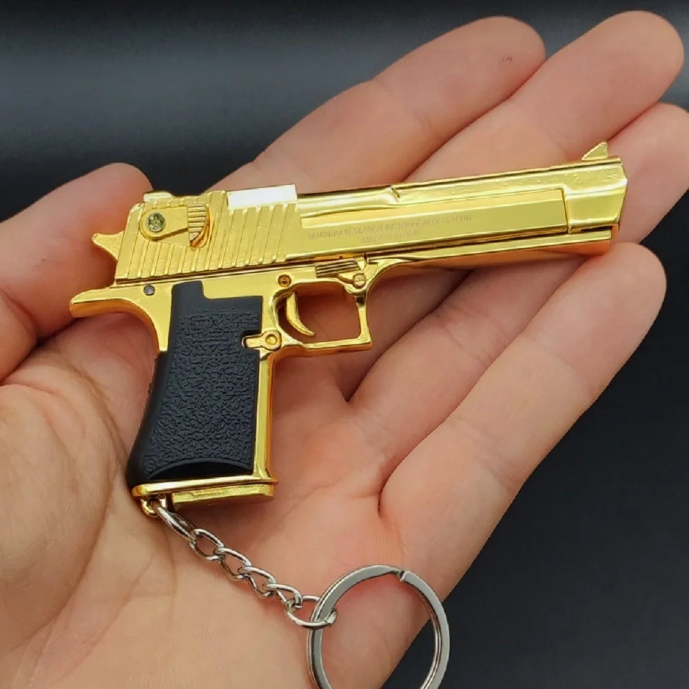 Mini Golden 1:3 Scale Alloy Desert Eagle Pistol Keychain Perfect Detachable Model Gift For Children/Men/Gun Lovers And Collect