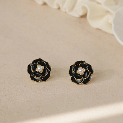 2022 Korean Women's Earrings Fashion New Style Temperament Celebrity Camellia Blossom Popular Design Premium Pearl Earrings