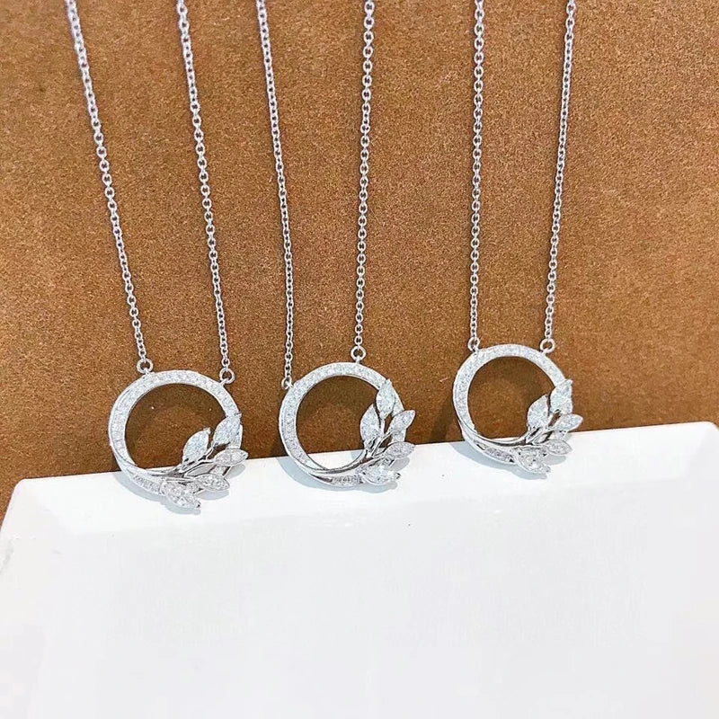 Fashion 925 Silver Stamp Women's Necklace Circle Leaves Pendant Women's Jewelry Wedding Bridal Clavicle Chain Sweater Chain