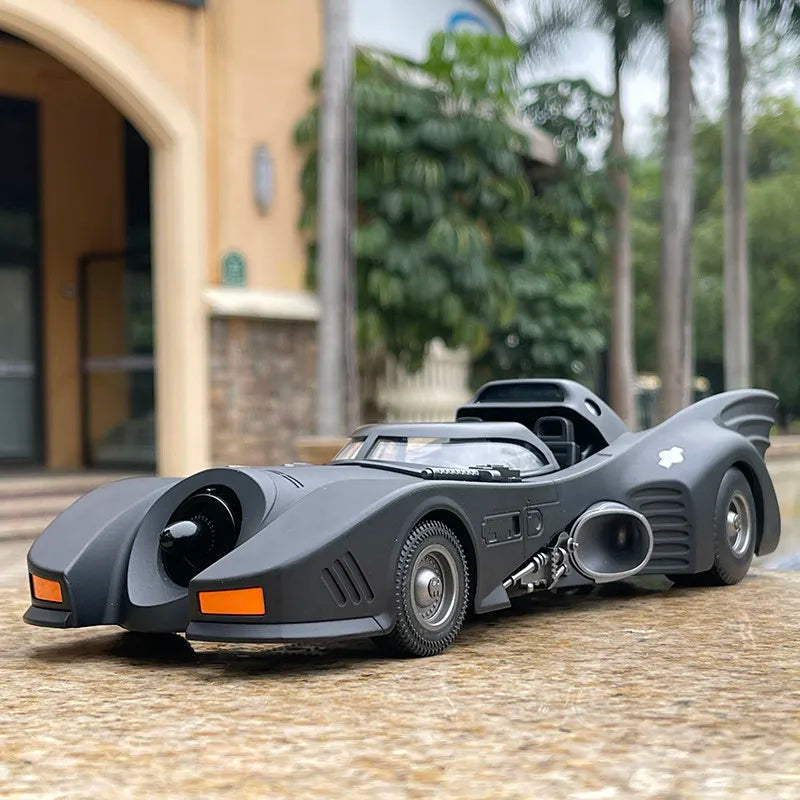 1/24 Classic Movie Car Batmobile Bat Alloy Sports Car Model Diecast Metal Toy Racing Car Model Sound Light Simulation Kids Gifts