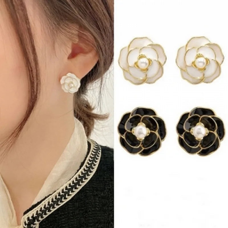 2022 Korean Women's Earrings Fashion New Style Temperament Celebrity Camellia Blossom Popular Design Premium Pearl Earrings
