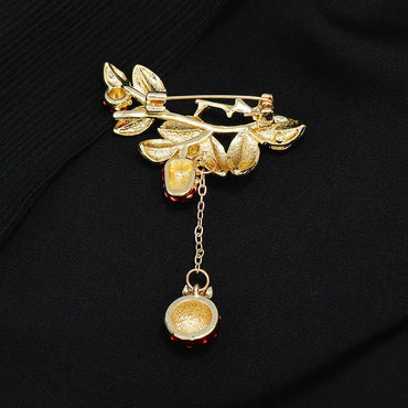 Women Vintage Berry Raspberry Brooch Women's Niche Design Sense Literary Plant Pin Clothes Decorative Corsage Casual Badges
